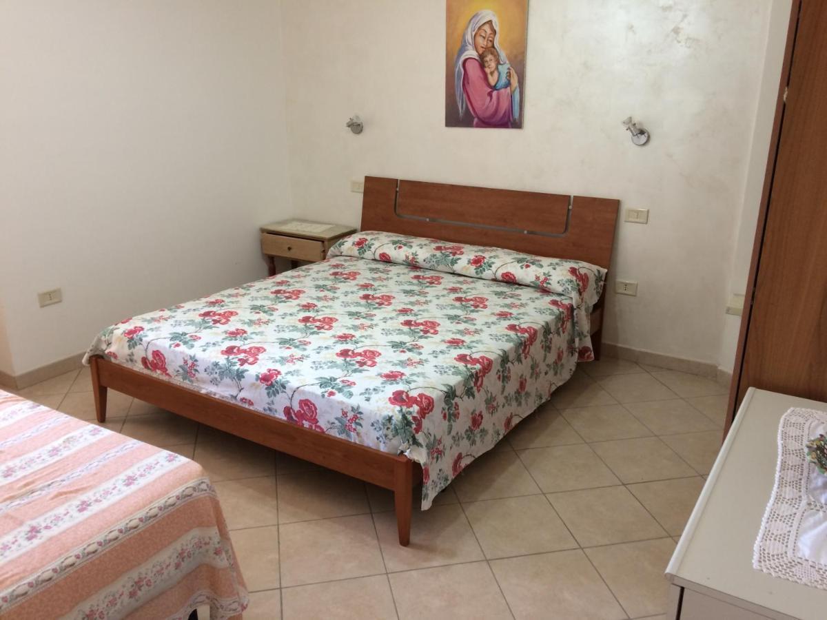Casa Vacanze La Tuia Castellabate Ngoại thất bức ảnh