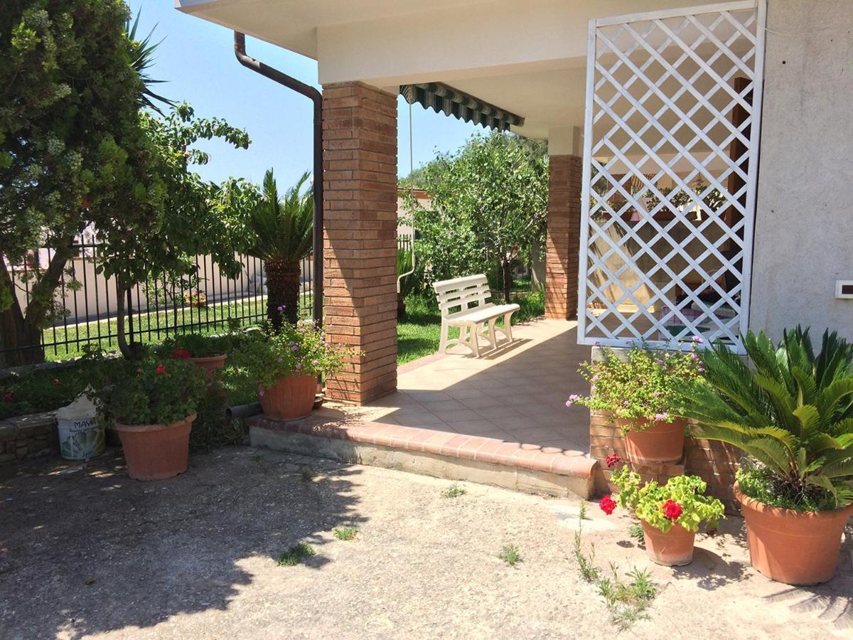 Casa Vacanze La Tuia Castellabate Ngoại thất bức ảnh